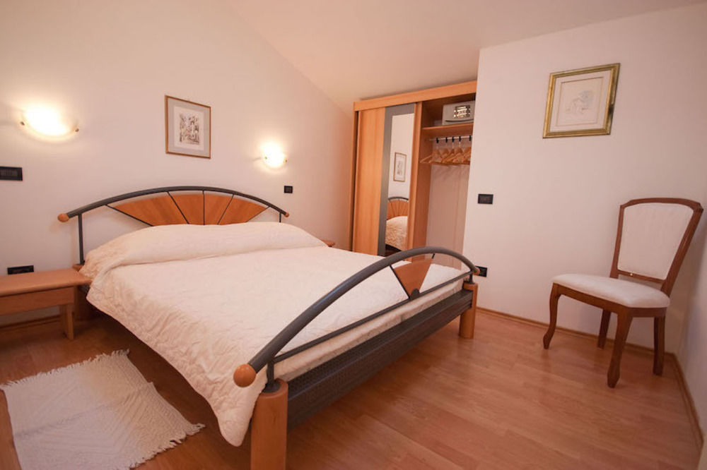 מדולין Villa Vizula מראה חיצוני תמונה